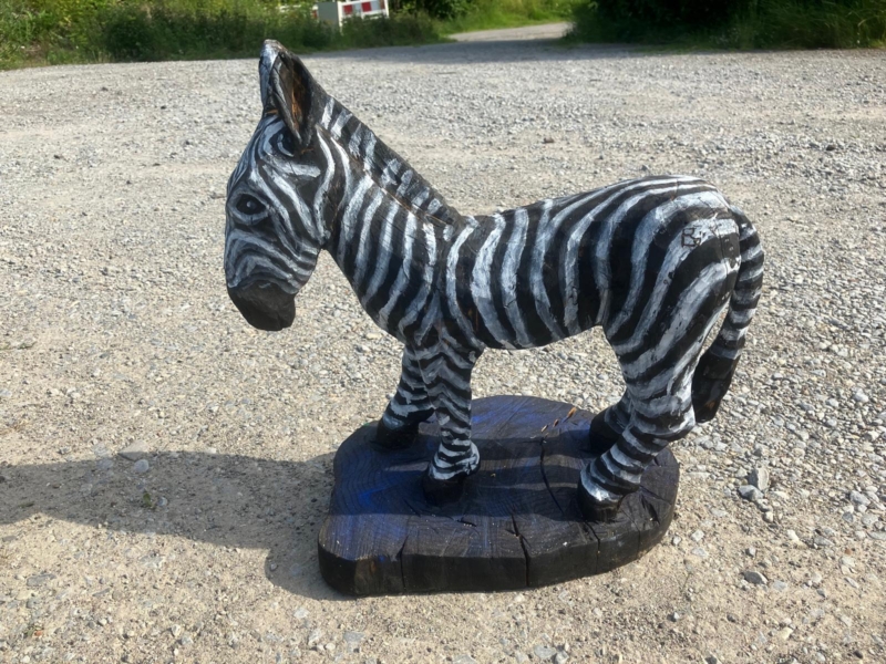 Zebra Eiche Holz Skulptur Roger Löcherbach 2025